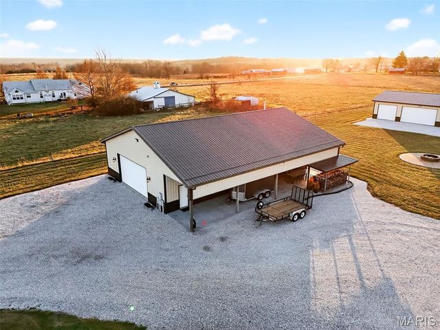 2745 N Cappel Road, Moscow Mills, MO 63362