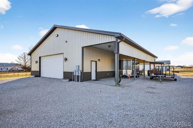 2745 N Cappel Road, Moscow Mills, MO 63362