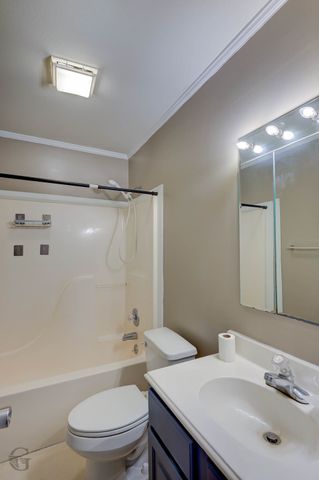 5800 Pampus Lane, Bossier City, LA 71112