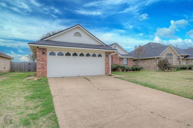 5800 Pampus Lane, Bossier City, LA 71112