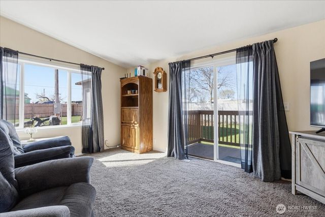 153 NW Quincy Place, Soap Lake, WA 98851