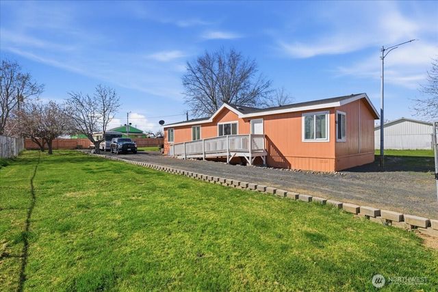 153 NW Quincy Place, Soap Lake, WA 98851