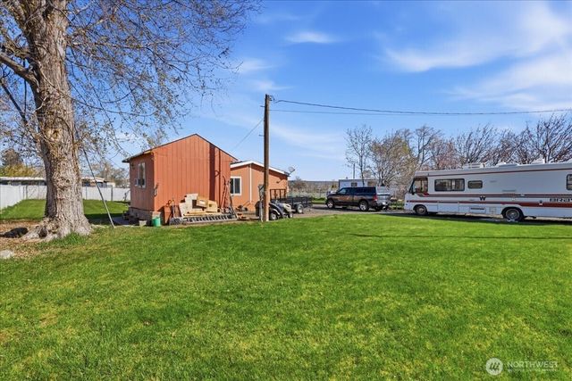 153 NW Quincy Place, Soap Lake, WA 98851