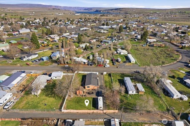 153 NW Quincy Place, Soap Lake, WA 98851