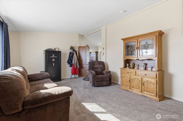 153 NW Quincy Place, Soap Lake, WA 98851