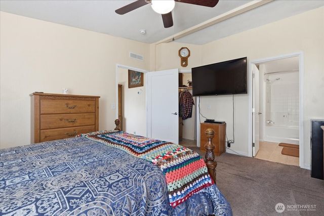 153 NW Quincy Place, Soap Lake, WA 98851