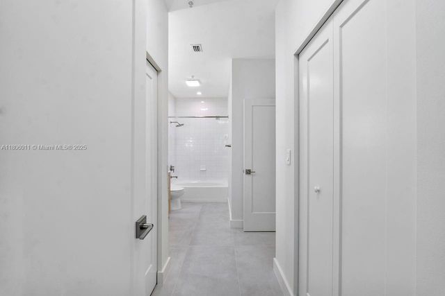 2001 Biscayne Blvd 2308, Miami, FL 33137