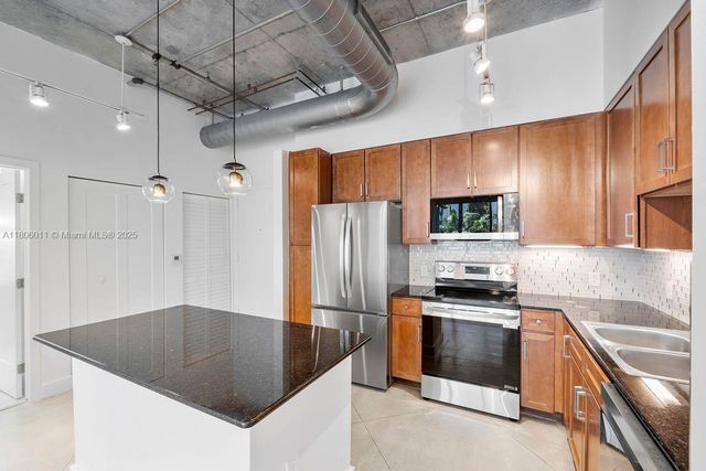 2001 Biscayne Blvd 2308, Miami, FL 33137