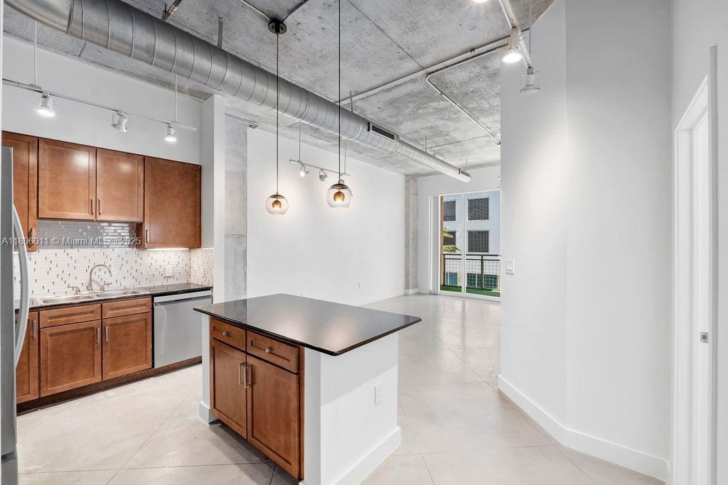 2001 Biscayne Blvd 2308, Miami, FL 33137