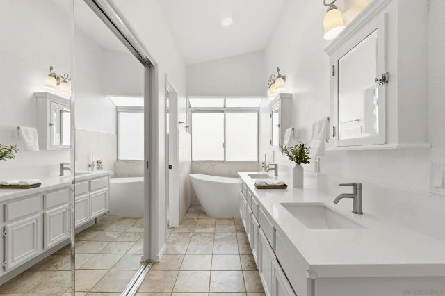 4972 Calle Sobrado, Oceanside, CA 92056