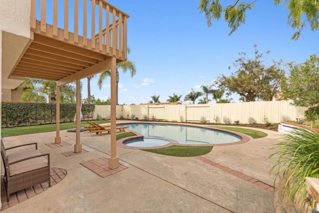 4972 Calle Sobrado, Oceanside, CA 92056