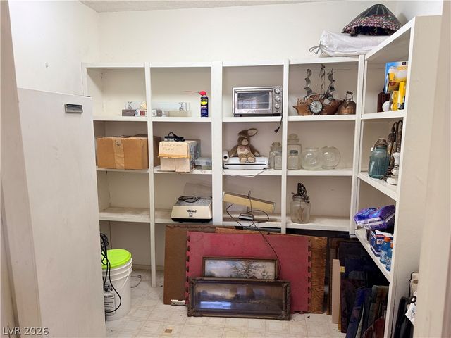 1391 West Dyer Road, Pahrump, NV 89048