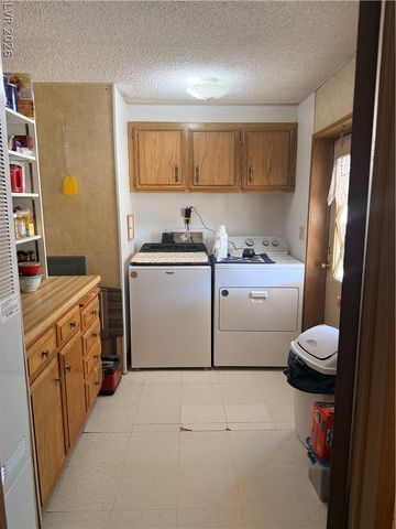 1391 West Dyer Road, Pahrump, NV 89048