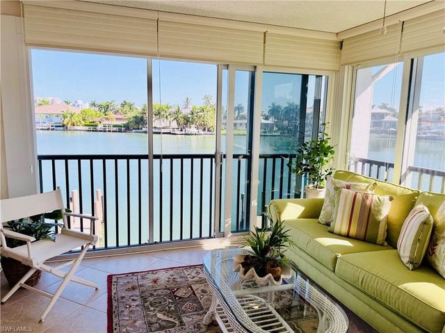333 Harbour DR 212, Naples, FL 34103