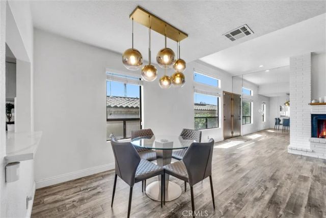 2215 Molino Avenue B, Signal Hill, CA 90755