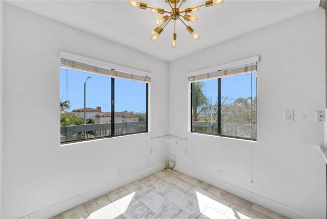 2215 Molino Avenue B, Signal Hill, CA 90755