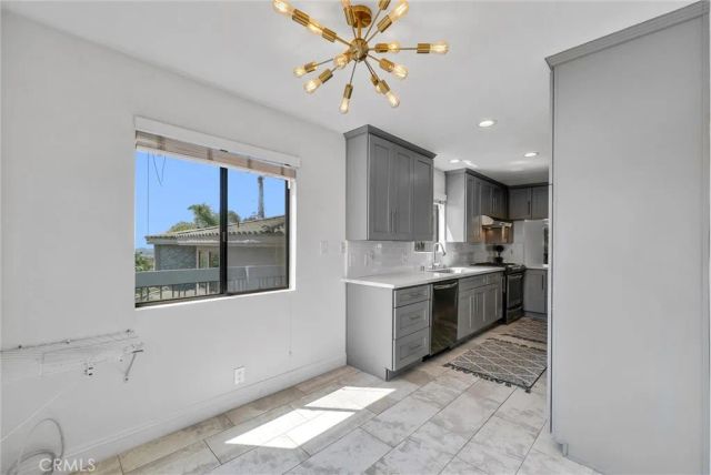2215 Molino Avenue B, Signal Hill, CA 90755
