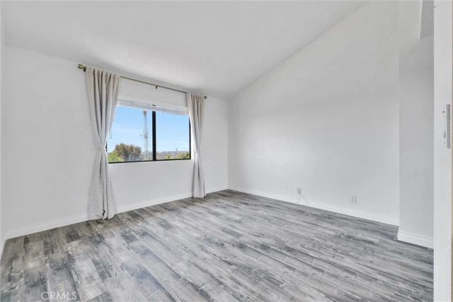 2215 Molino Avenue B, Signal Hill, CA 90755