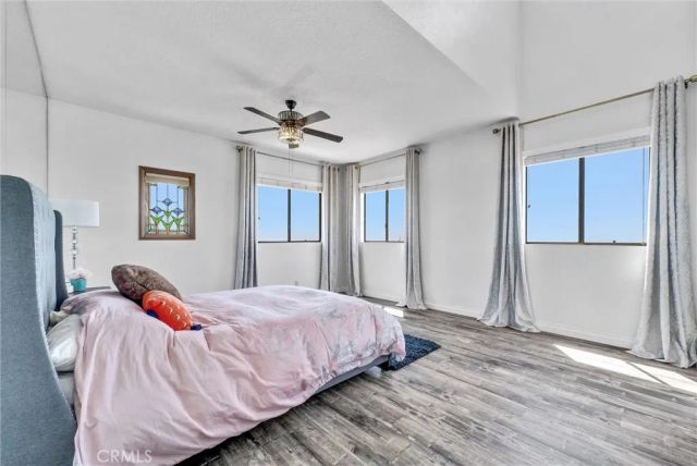 2215 Molino Avenue B, Signal Hill, CA 90755