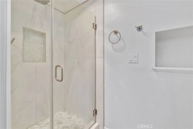 2215 Molino Avenue B, Signal Hill, CA 90755