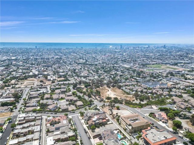 2215 Molino Avenue B, Signal Hill, CA 90755