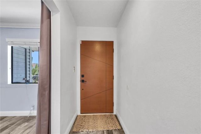 2215 Molino Avenue B, Signal Hill, CA 90755