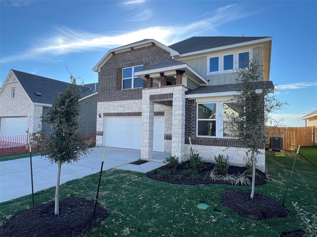 306 Willow Heights DR, Hutto, TX 78634