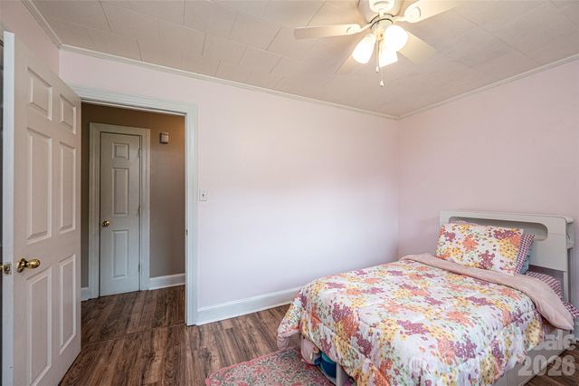 108 Merrywood Drive, Lenoir, NC 28645