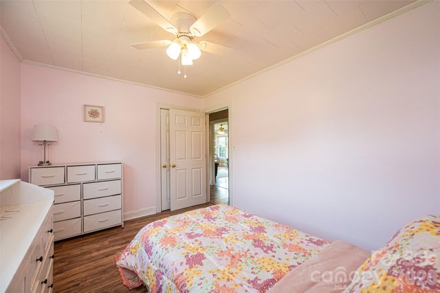 108 Merrywood Drive, Lenoir, NC 28645