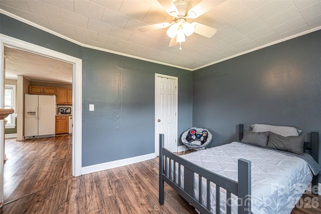 108 Merrywood Drive, Lenoir, NC 28645