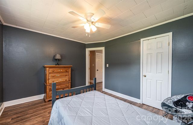 108 Merrywood Drive, Lenoir, NC 28645