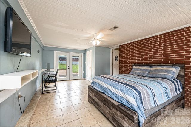 108 Merrywood Drive, Lenoir, NC 28645