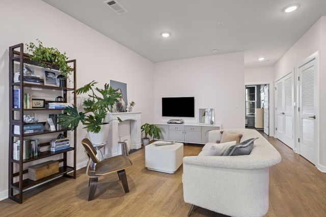 600 E Trinity Ln Unit 118, Nashville, TN 37207