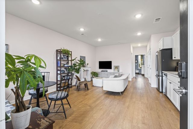 600 E Trinity Ln Unit 118, Nashville, TN 37207