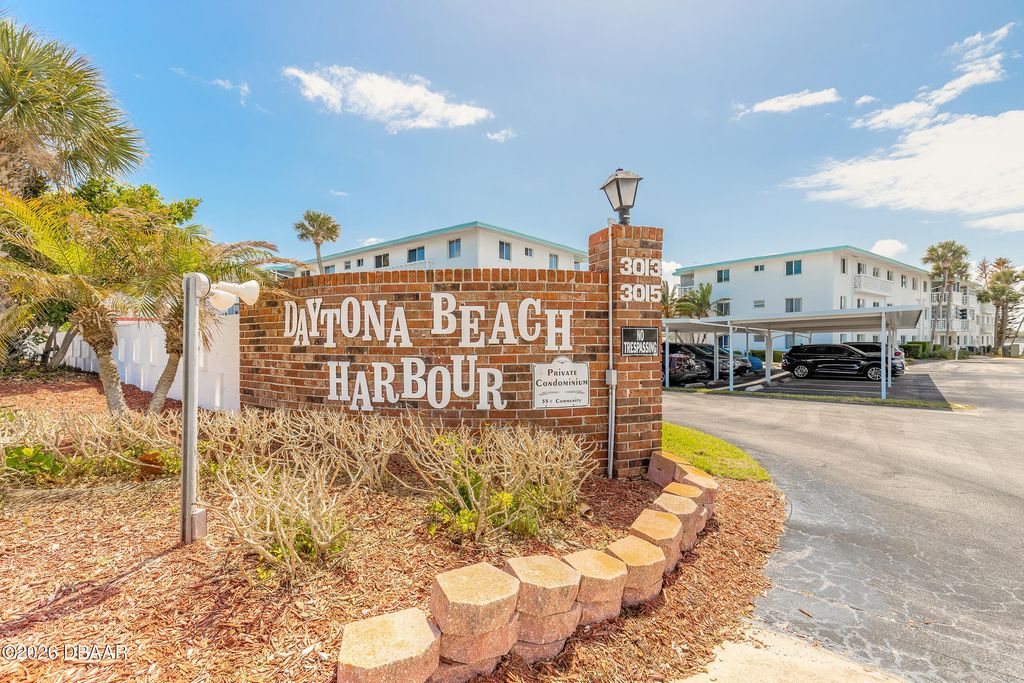 3015 N Halifax Ave Apt C7, Daytona Beach, FL 32118
