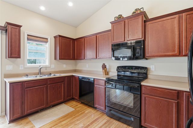 1717 90th Street, West Des Moines, IA 50266