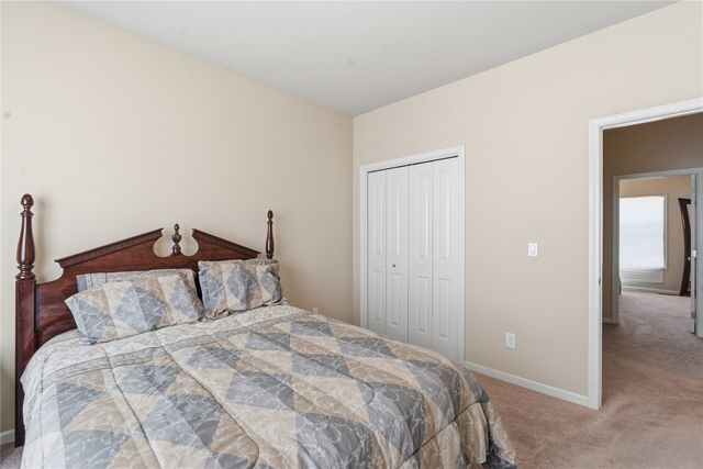 1717 90th Street, West Des Moines, IA 50266