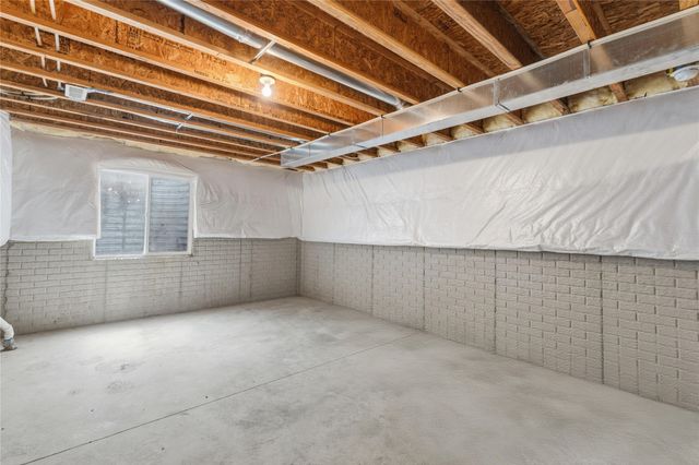 1717 90th Street, West Des Moines, IA 50266