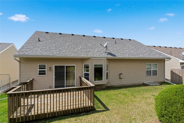 1717 90th Street, West Des Moines, IA 50266