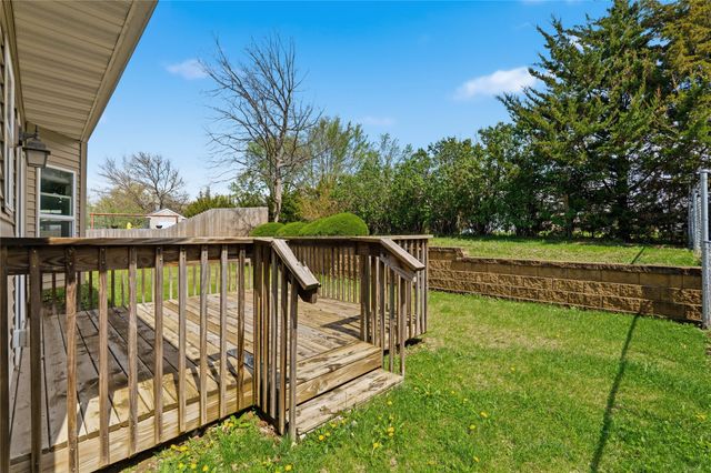 1717 90th Street, West Des Moines, IA 50266