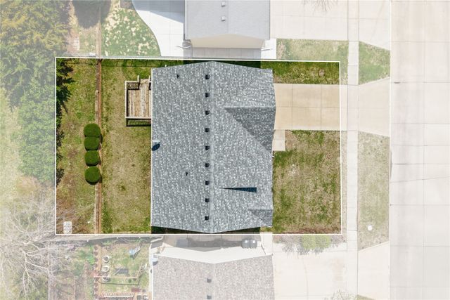 1717 90th Street, West Des Moines, IA 50266