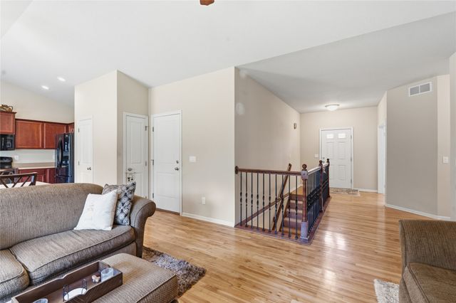 1717 90th Street, West Des Moines, IA 50266