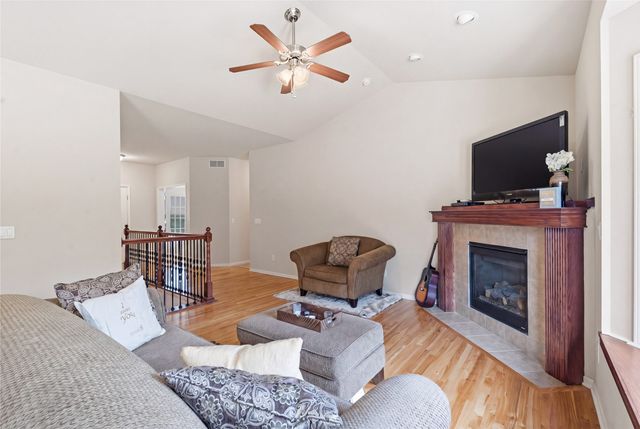 1717 90th Street, West Des Moines, IA 50266