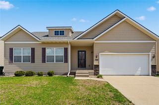 1717 90th Street, West Des Moines, IA 50266