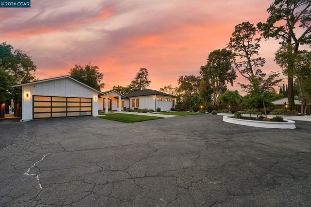 40 Mcguire Dr, Walnut Creek, CA 94596