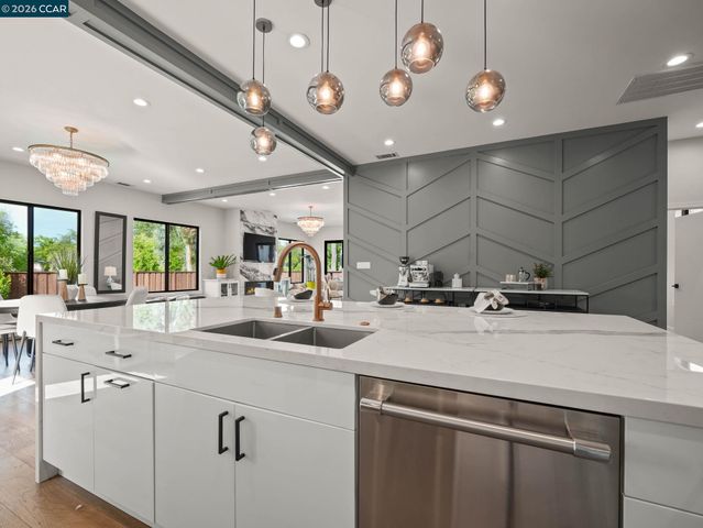 40 Mcguire Dr, Walnut Creek, CA 94596