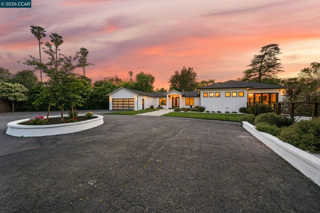 40 Mcguire Dr, Walnut Creek, CA 94596