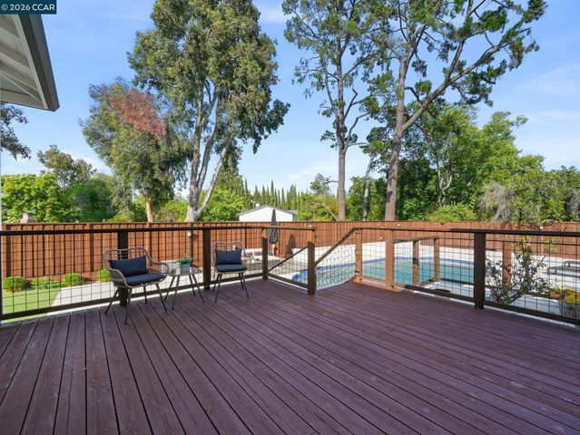 40 Mcguire Dr, Walnut Creek, CA 94596