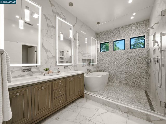 40 Mcguire Dr, Walnut Creek, CA 94596