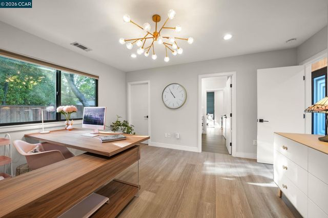 40 Mcguire Dr, Walnut Creek, CA 94596
